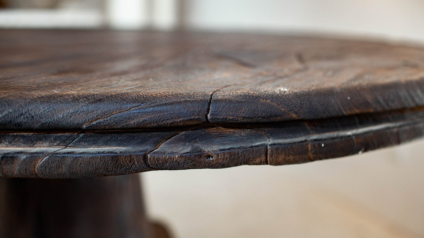 CAPRI TABLE