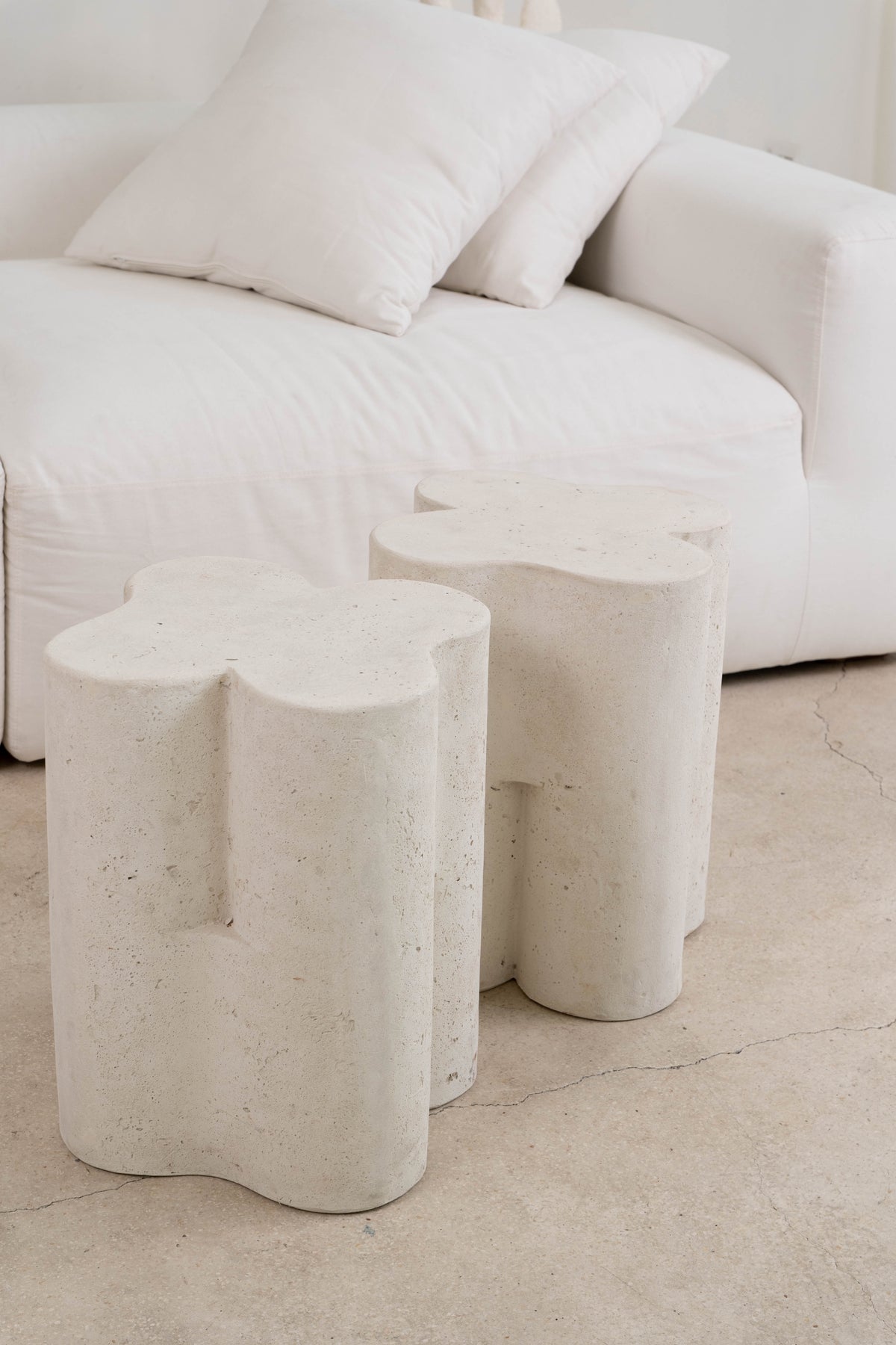 FLORA SIDE TABLE