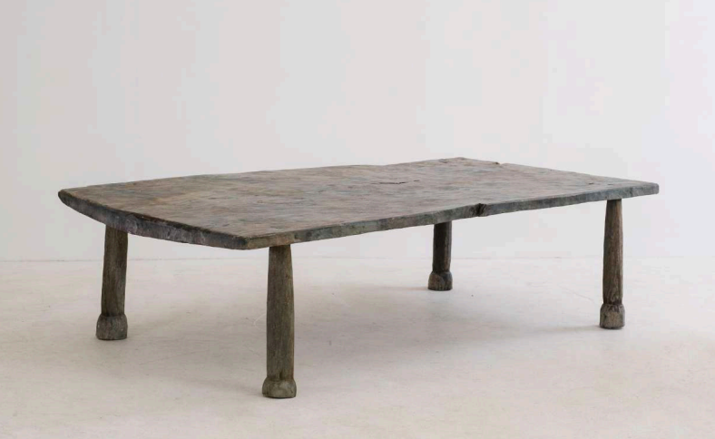 PRIMITIF ROUND LEG TABLE