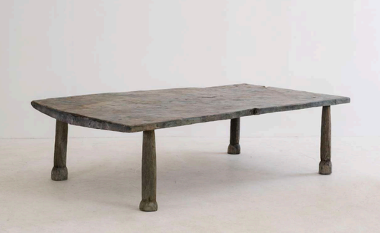 PRIMITIF ROUND LEG TABLE