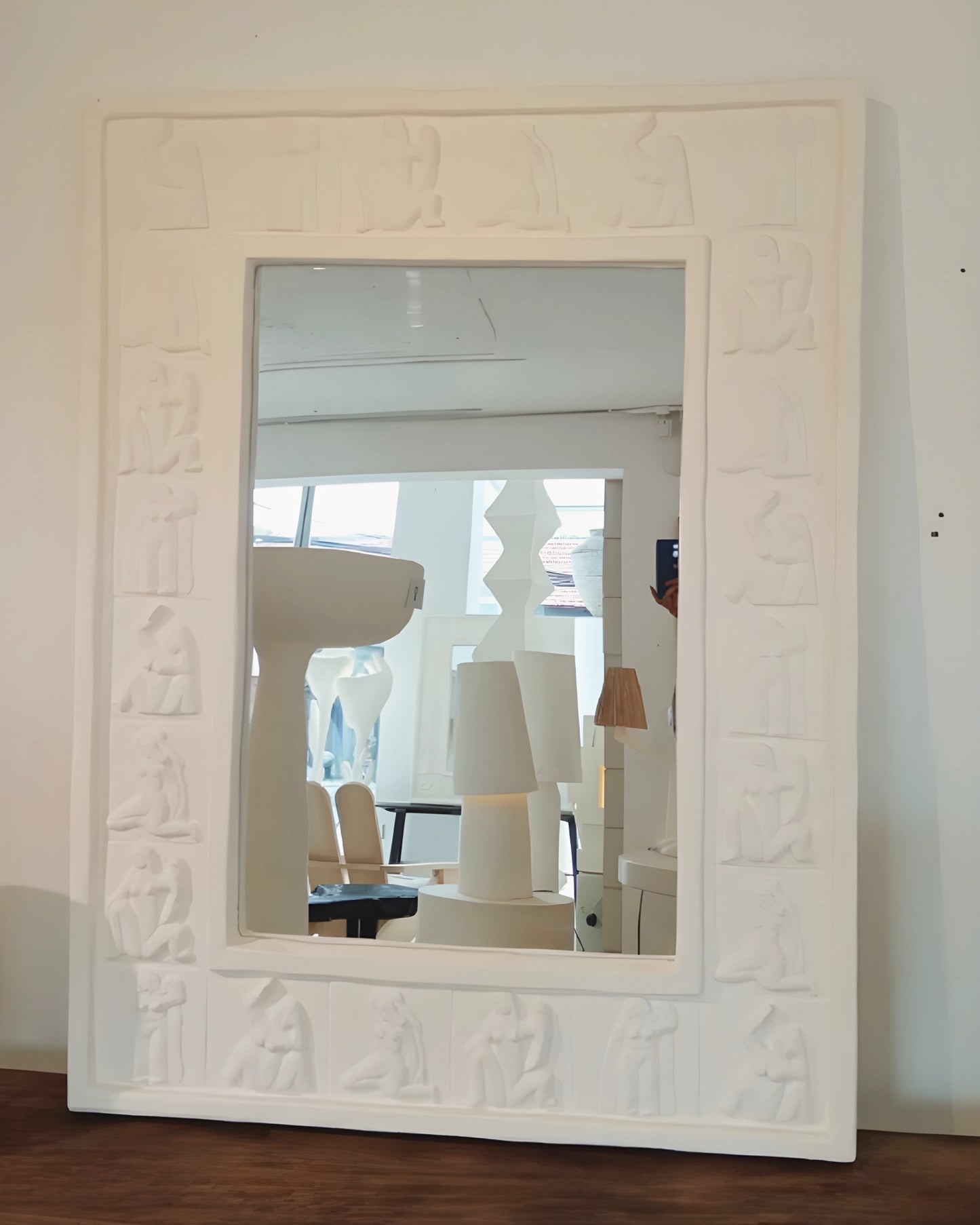 LOLA MIRROR