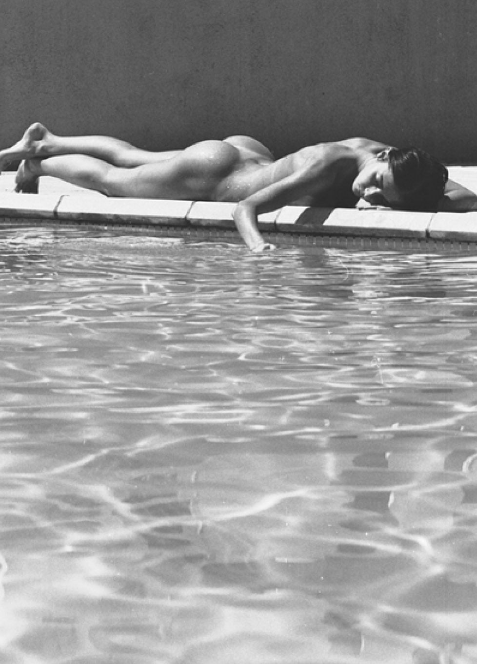 POOL SIDE IN CANNES