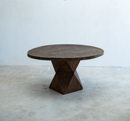 DIO DINING TABLE