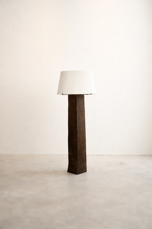 PRIMITIF STANDING LIGHT