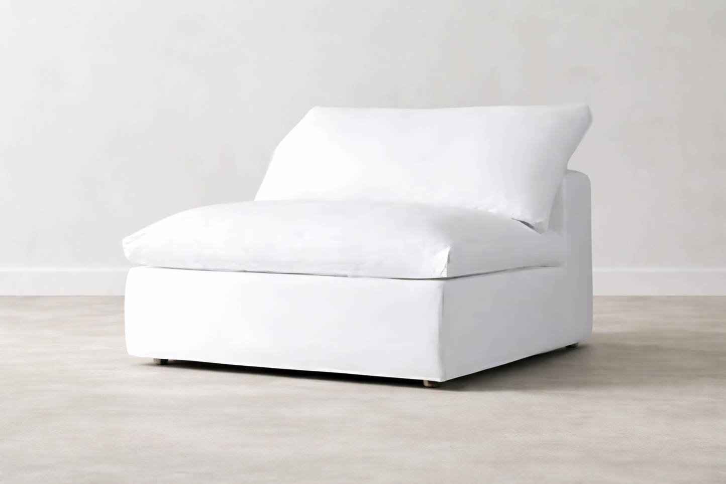 BAY SLIPPER CHAIR