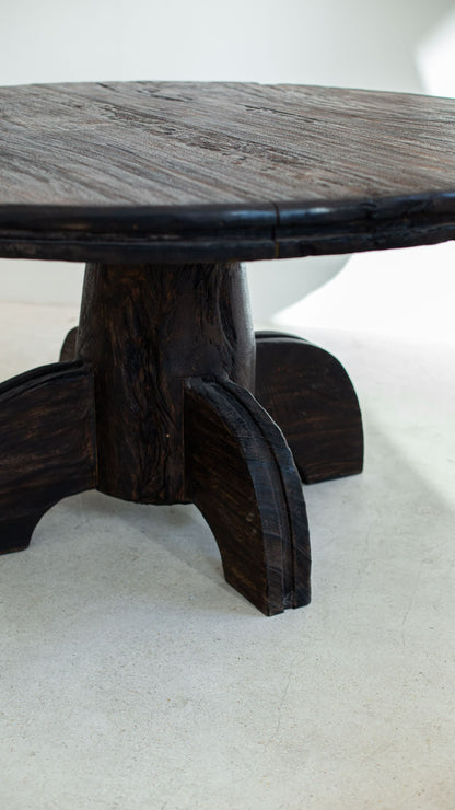 CAPRI TABLE