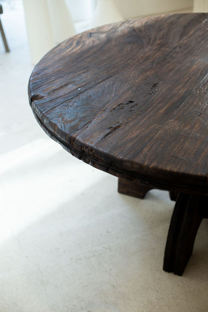 CAPRI TABLE