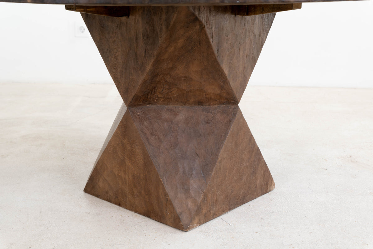 DIO DINING TABLE