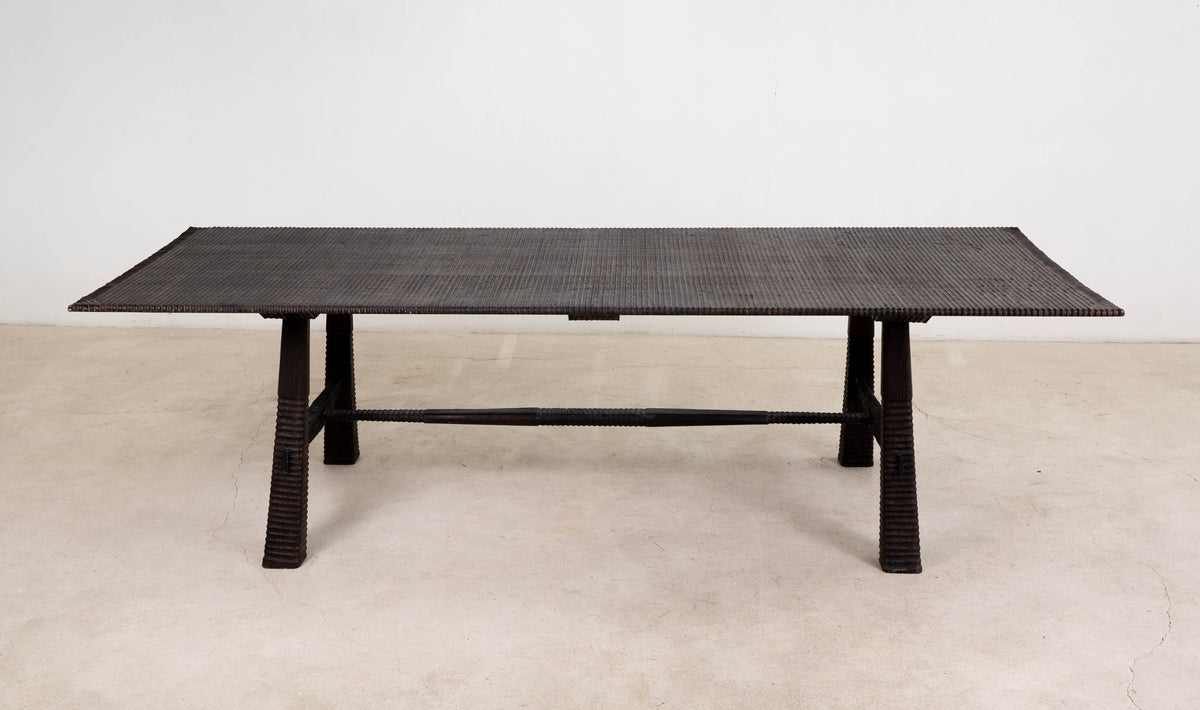 MAUI DINING TABLE