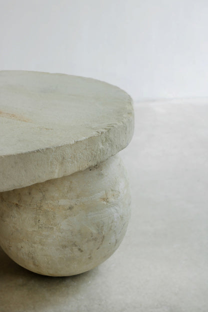 PUGLIA LIMESTONE TABLE