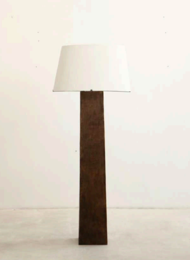 PRIMITIF STANDING LIGHT