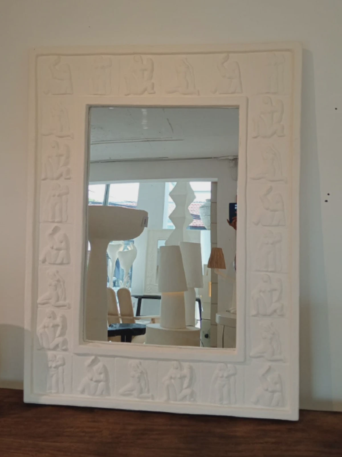 LOLA MIRROR