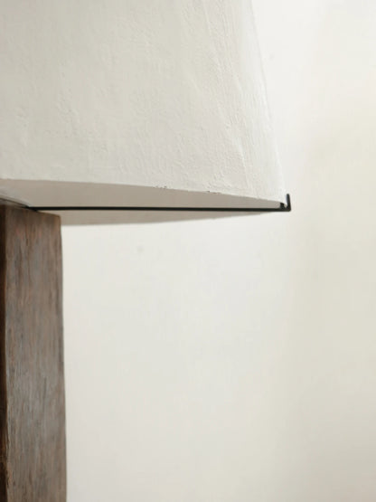 PRIMITIF STANDING LIGHT