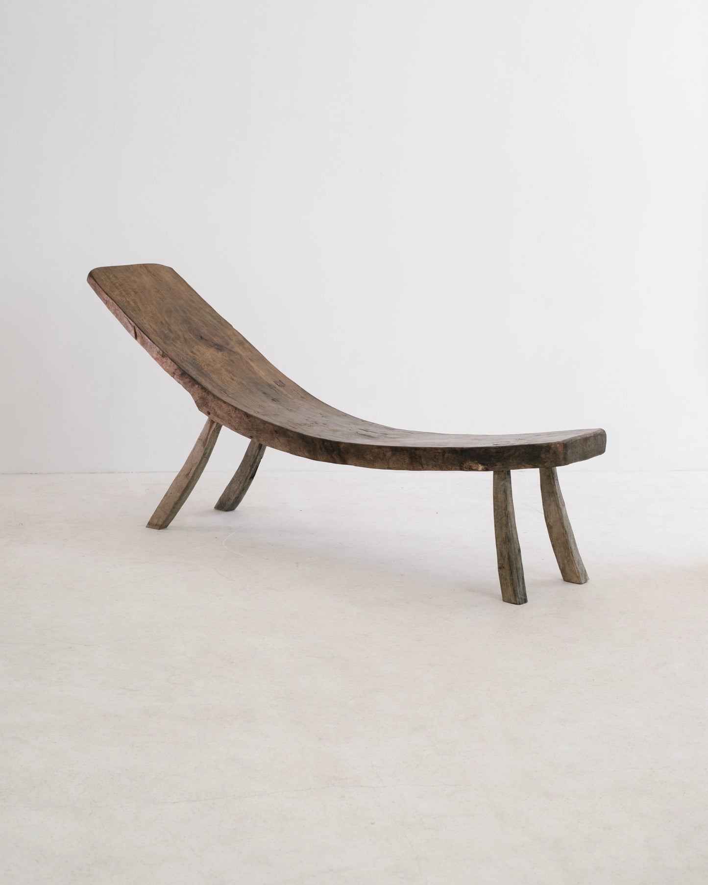 PRIMITIF BENCH BODY CURVED