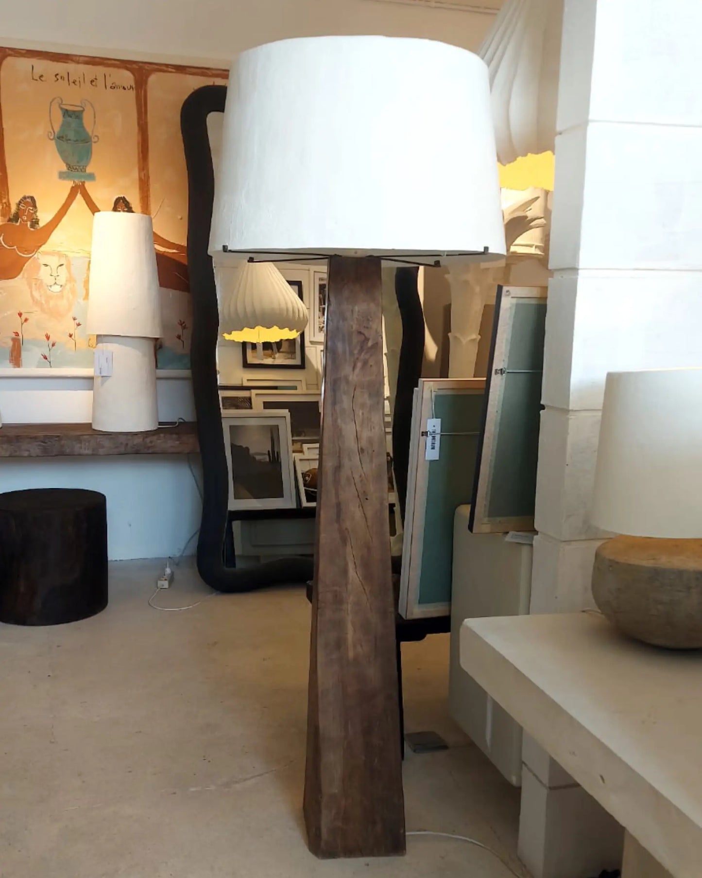 PRIMITIF STANDING LIGHT