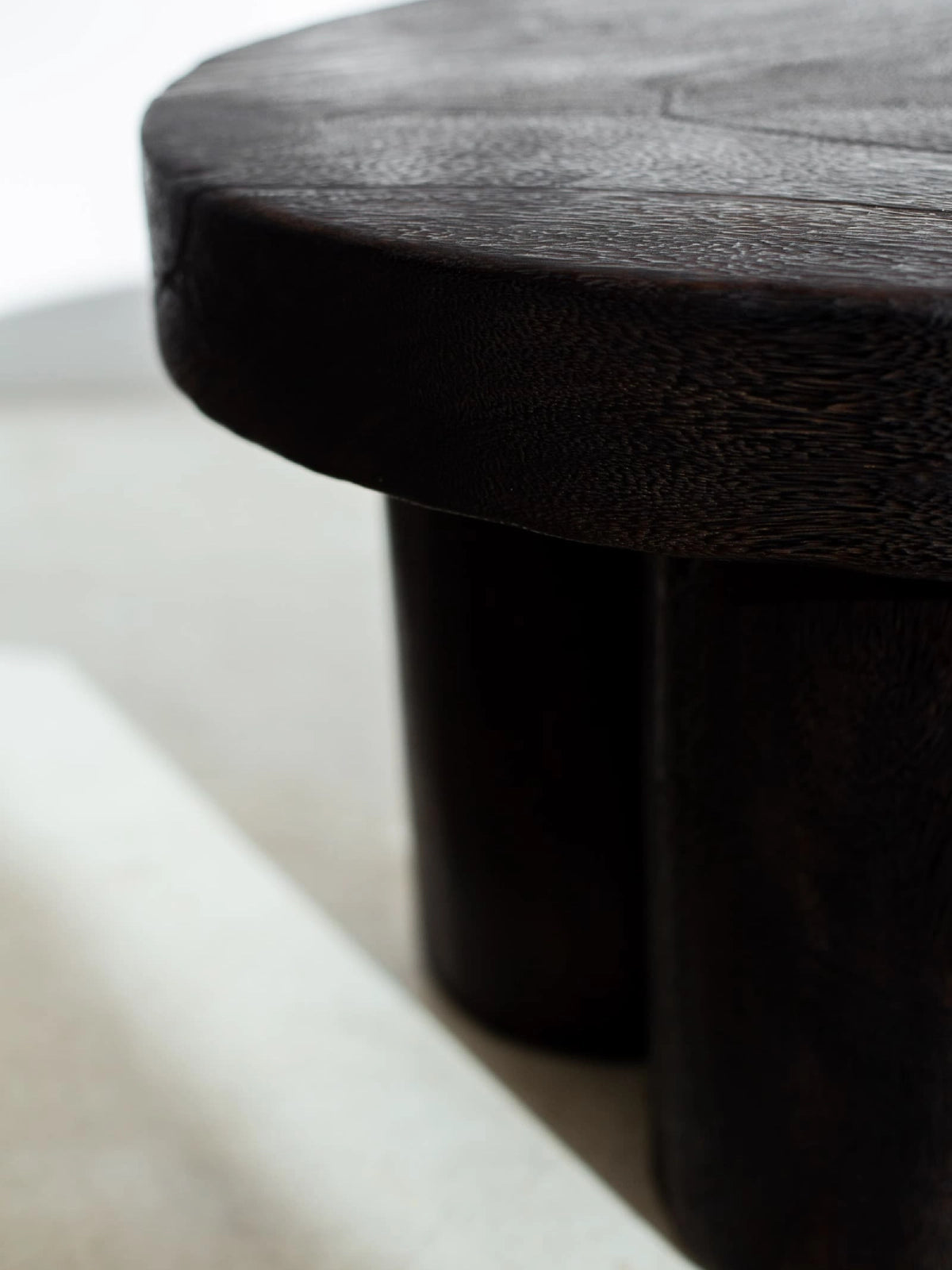 UMA SIDE TABLE